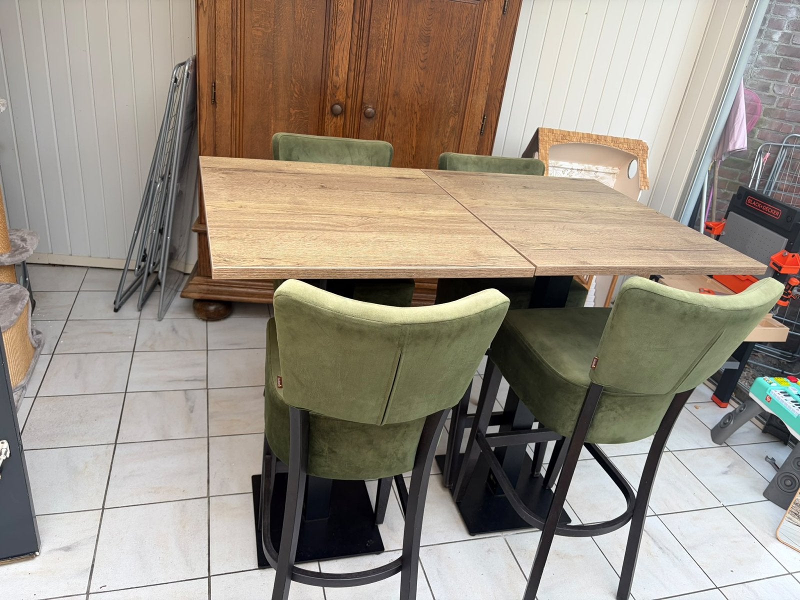 Twee sets: Bartafel (De Arend) met 2 barkrukken (Sediamo), Ophalen, Gebruikt, 100 tot 150 cm, Tot twee personen