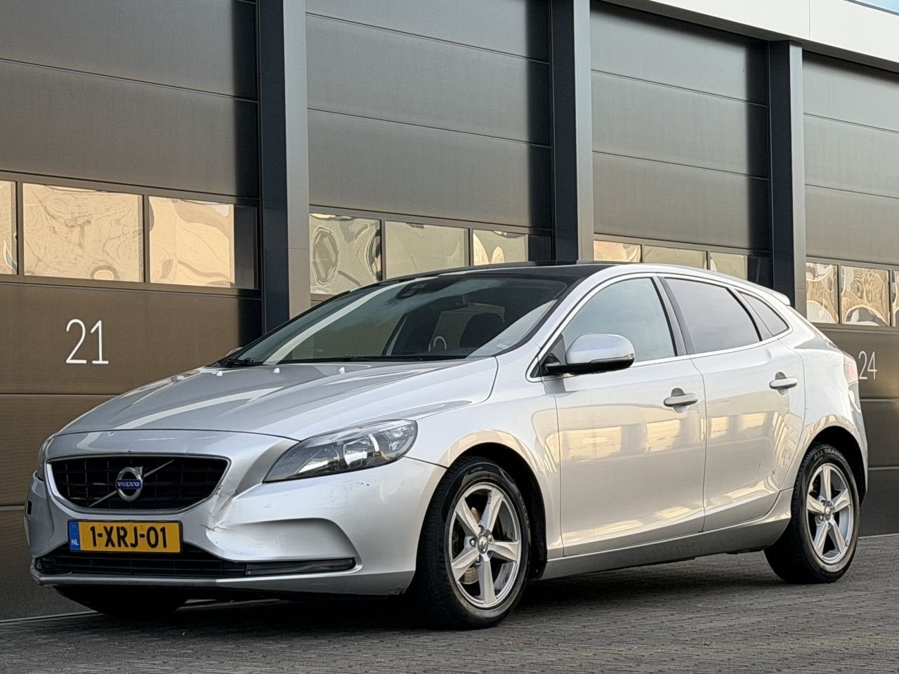 Volvo V40 1.6 D2 Panorama Clima PDC (bj 2014), Auto's, Voorwielaandrijving, 4 cilinders, Parkeersensor, Origineel Nederlands