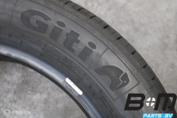 1 x 2155517 98H Giti Synergy H2 DEMO 215 55 17, Gebruikt, Band(en)