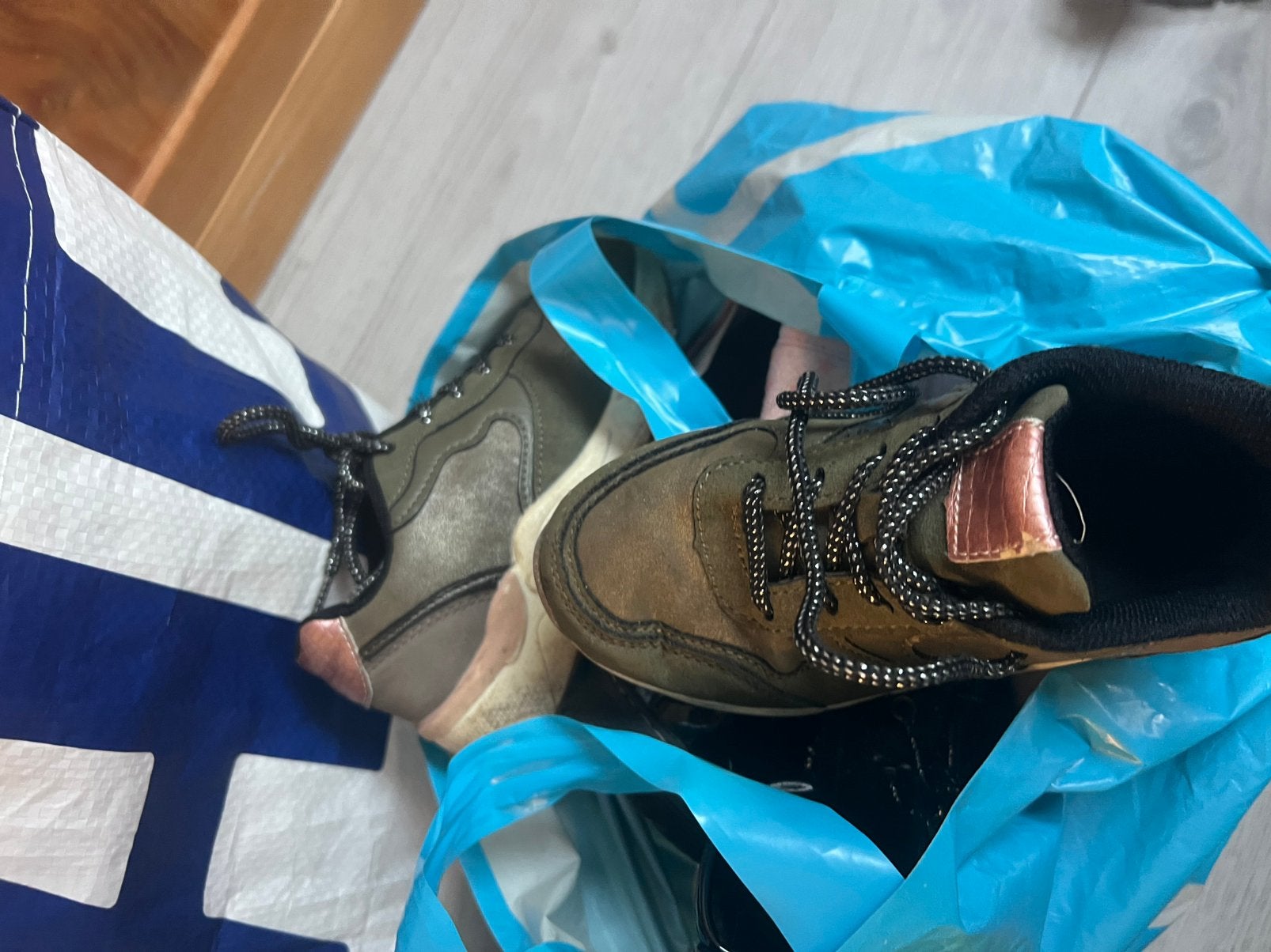 Gratis zak met schoenen, slippers en sloffen maat 26-29, Ophalen, Gebruikt, Jongen of Meisje, Schoenen