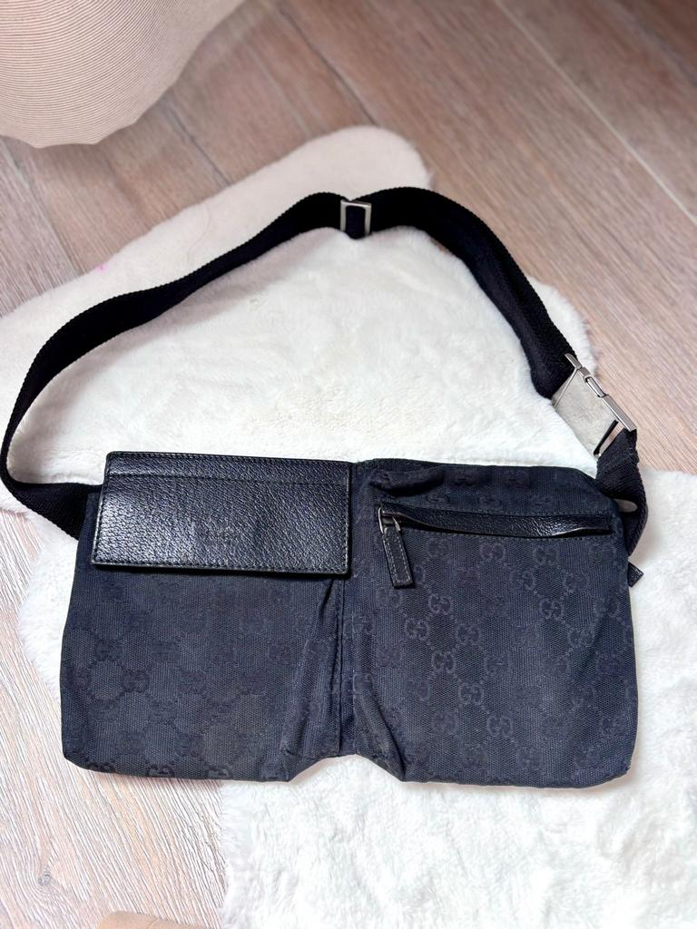 Gucci Black Crossbody Bag, Sieraden, Tassen en Uiterlijk, Tassen | Schoudertassen, Ophalen, Gebruikt, Zwart