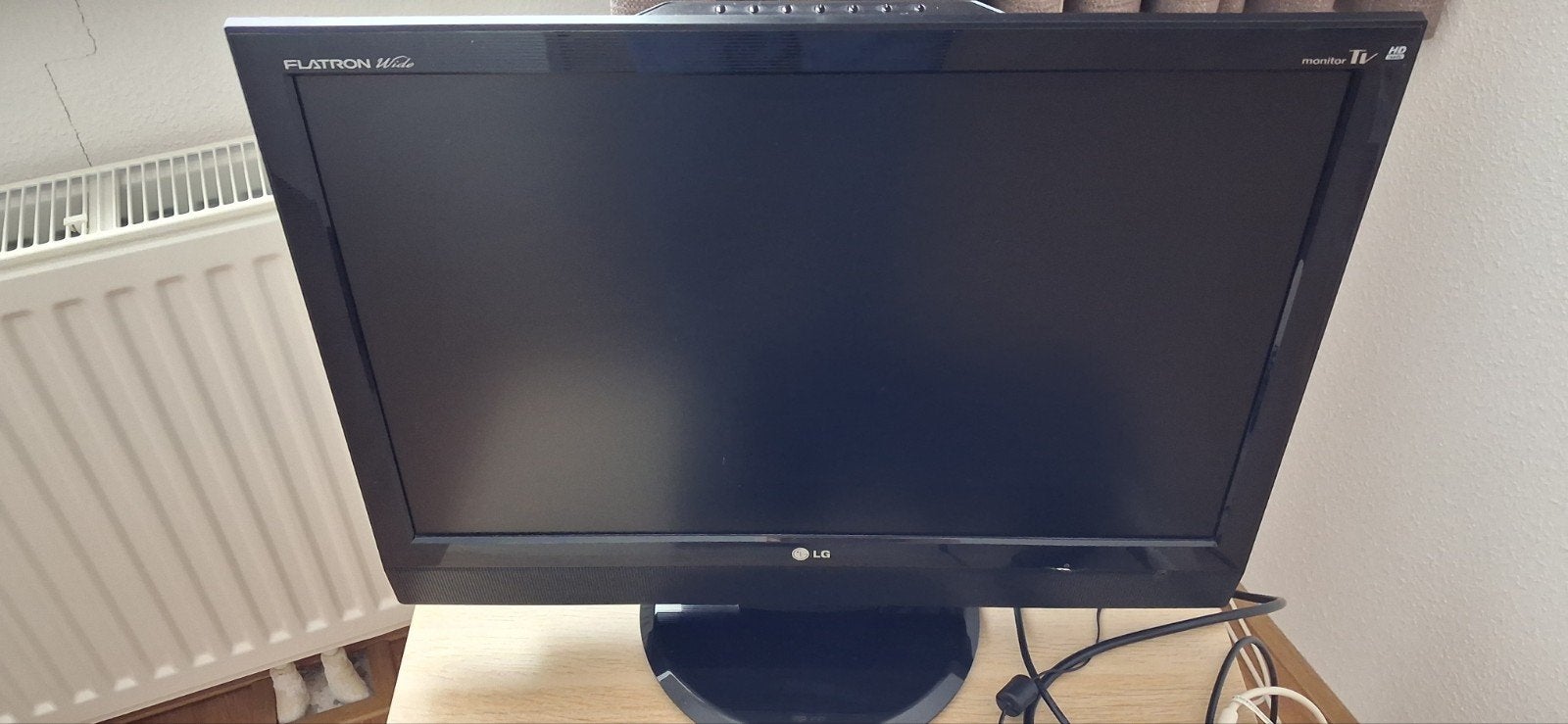 LG tv met kastje, Computers en Software, Monitoren, Ophalen, LG tv, LED, 60 Hz of minder