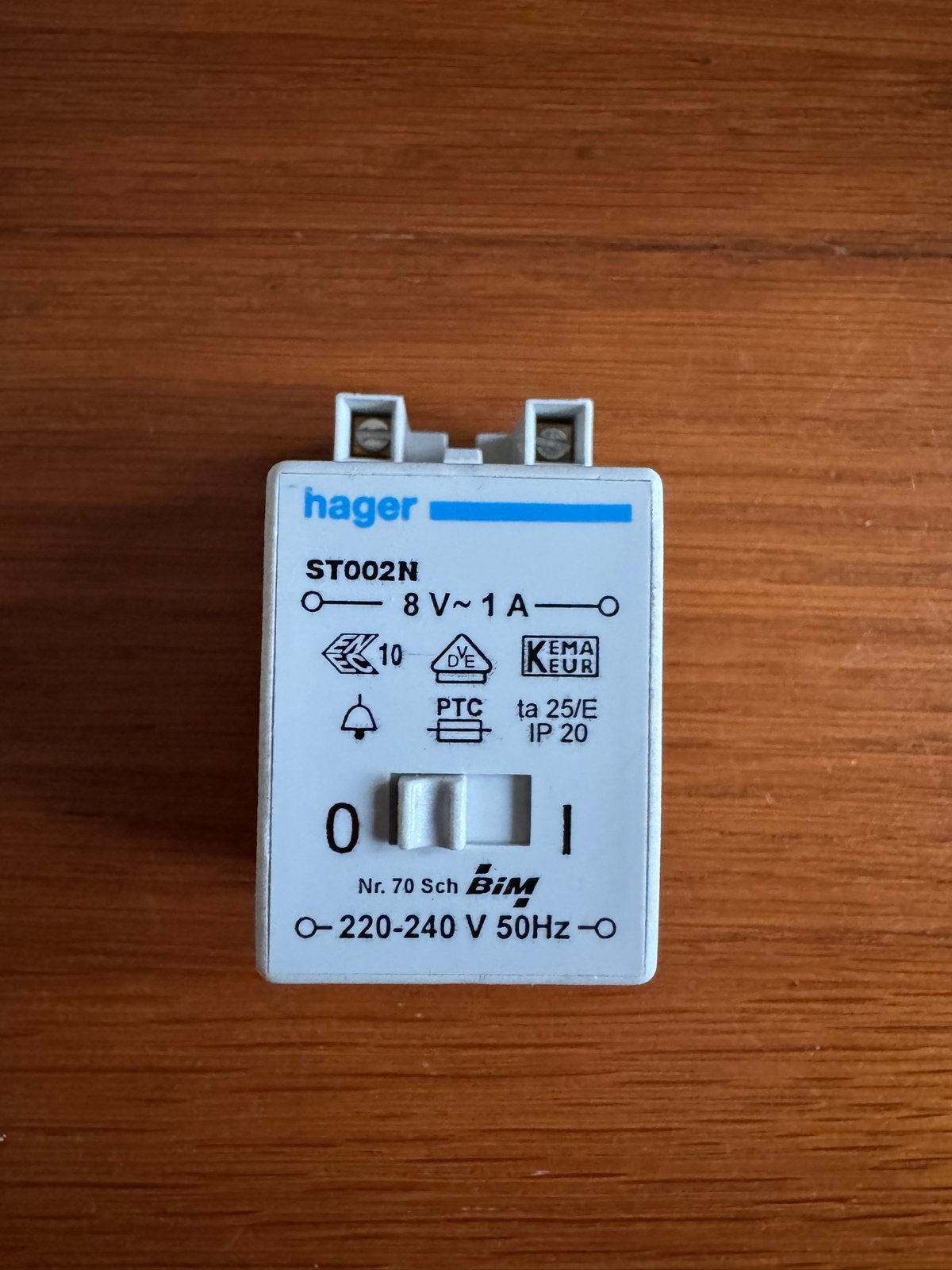 Hager Beltrafo ST002N 8V~1A - 220-240V 50Hz, Ophalen of Verzenden, Gebruikt, Hager, Overige typen