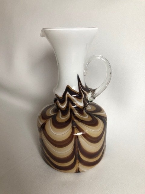 Opaline glazen vaas kan met handvat bruin beige Florence, Ophalen