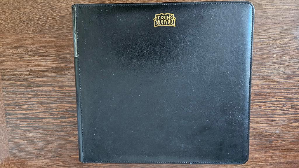 Dragonshield MTG Binder, Hobby en Vrije tijd, Verzamelkaartspellen | Magic the Gathering, Ophalen, Zo goed als nieuw, Boek of Catalogus