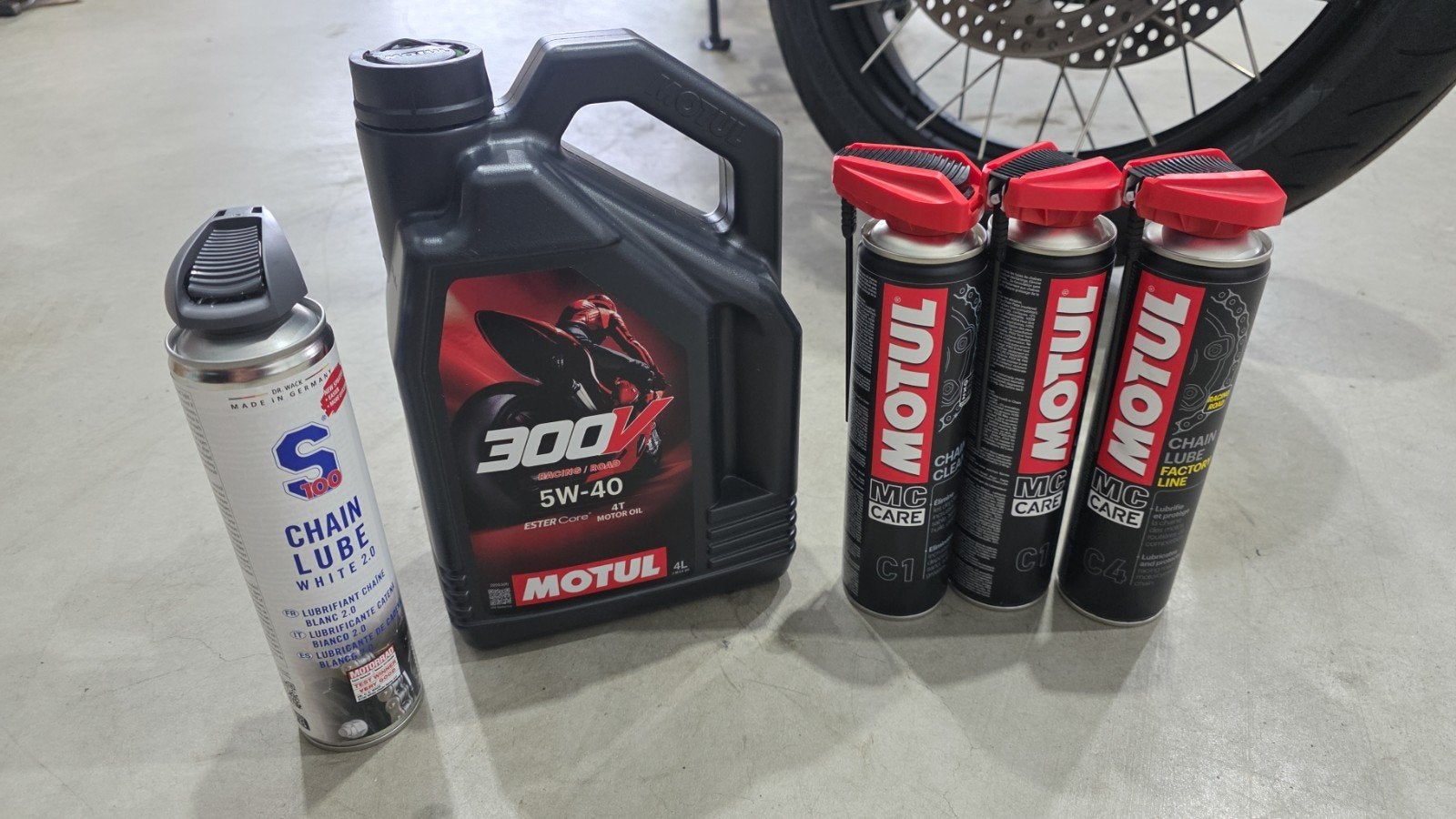 Motul 300V 5w40 olie, Motul Chaincleaner en Chainlube S100, Ophalen of Verzenden