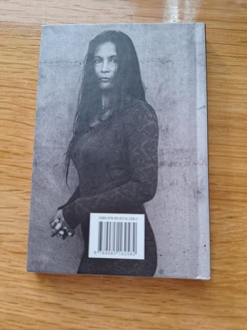 Marion Bloem - Meisjes vechten niet h, Boeken, Ophalen of Verzenden, Zo goed als nieuw, Marion Bloem, Wereld overig
