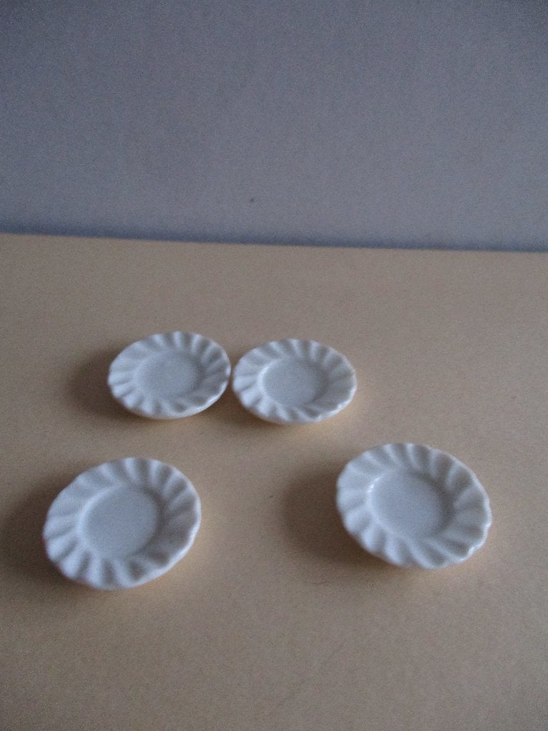 poppenhuis 4 bordjes, Ophalen of Verzenden, Zo goed als nieuw, Decoratie