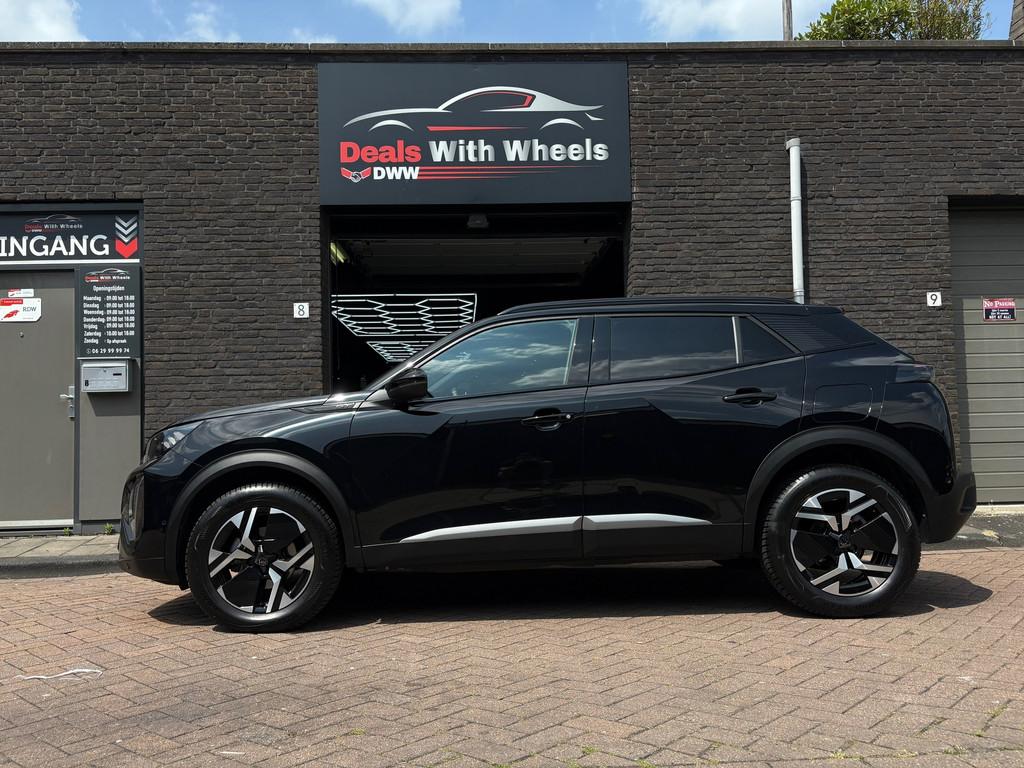 Peugeot 2008 1.2 Hybrid 136 GT, Gebruikt, Euro 6, 1199 cc, Zwart