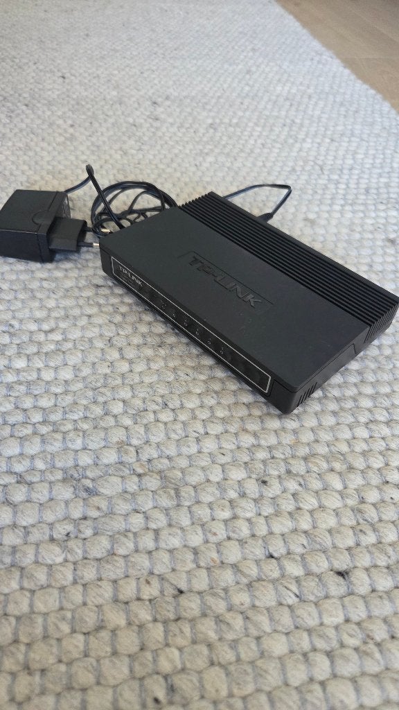 TP-Link TL-SG1005D 5-poorts Gigabit Desktop Switch, Ophalen, Zo goed als nieuw