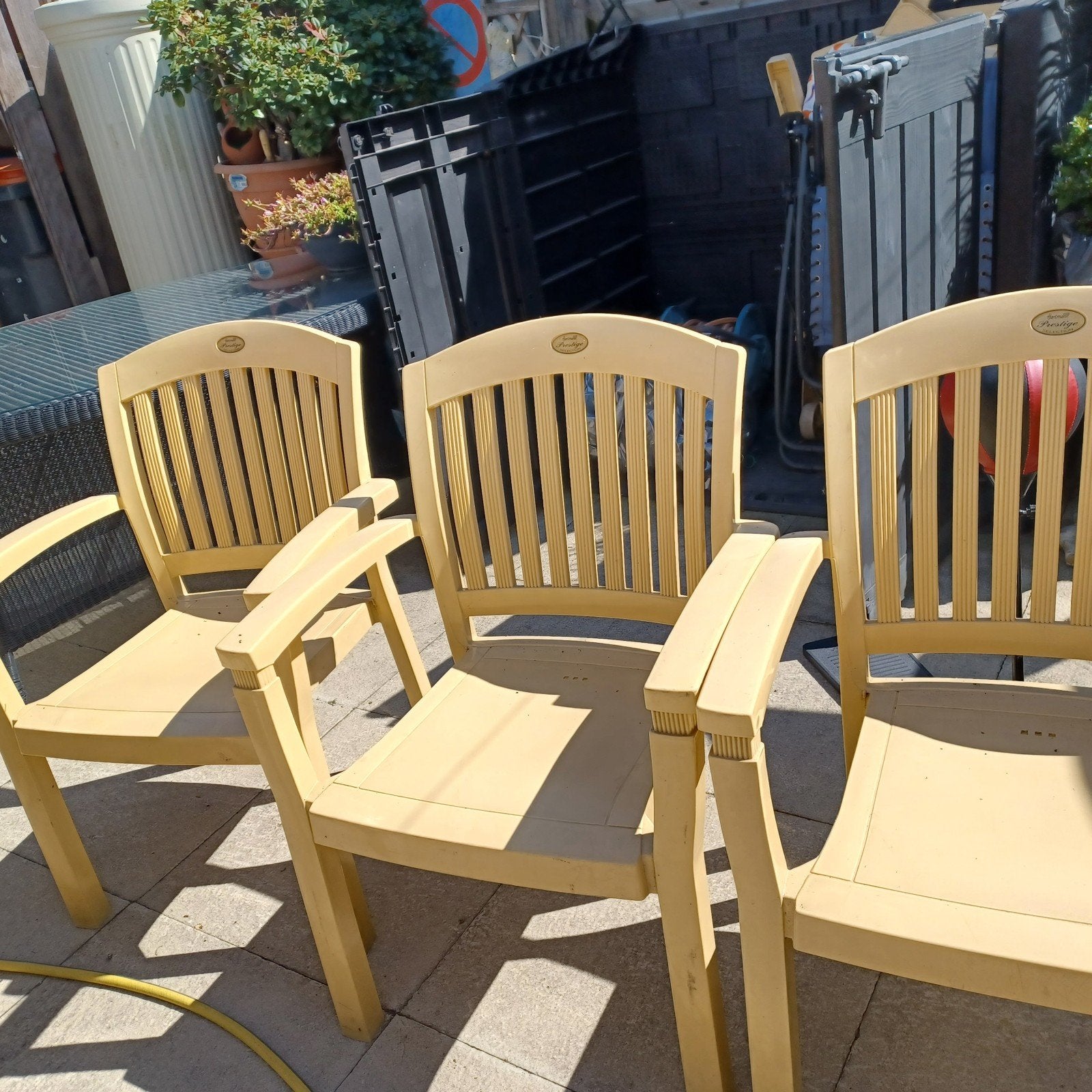 4 gele hartman prestige tuinstoelen stapelbaar 60€, Tuin en Terras, Ophalen, Gebruikt, Kunststof