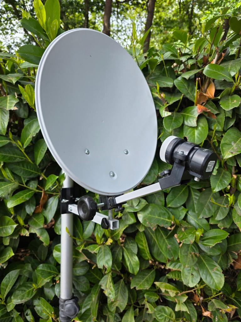 Complete Satelliet Schotel Set met Statief en Satfinder, Audio, Tv en Foto, Schotelantennes, Gebruikt, (Schotel)antenne, Overige merken