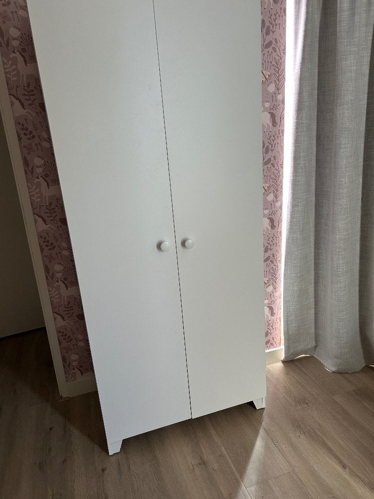 Kleding kast baby kast, Kinderen en Baby's, Kinderkamer | Commodes en Kasten, Ophalen, Kast, 50 tot 70 cm, 105 cm of meer