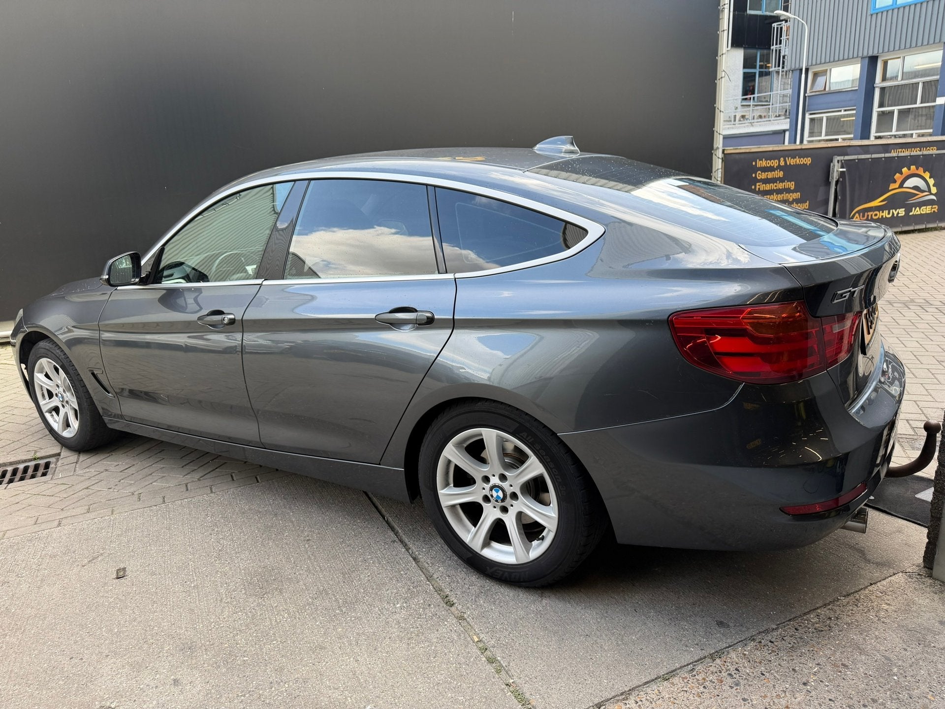 BMW 3-serie Gran Turismo 320i Gran Turismo Leer Executive Au, Auto's, Automaat, Achterwielaandrijving, Gebruikt, 4 cilinders