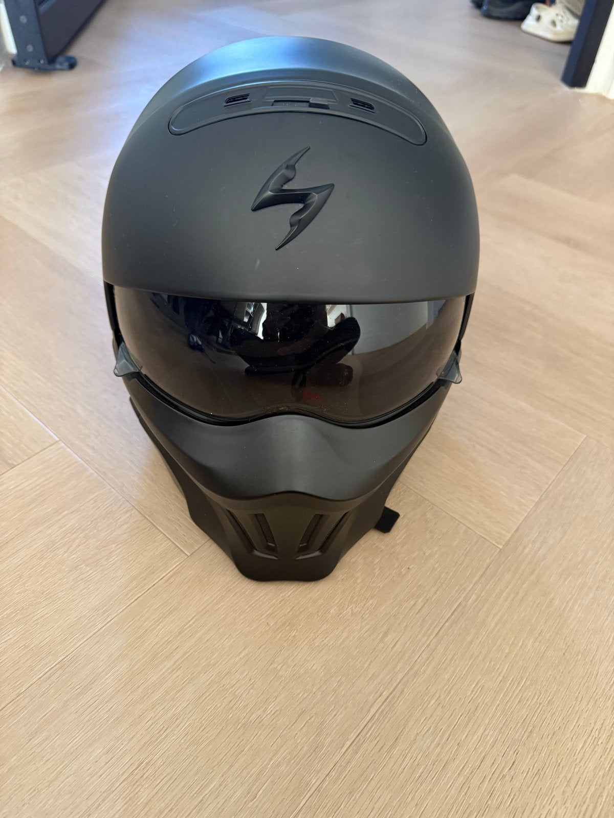 Scorpion Exo Combat 2 Maat M, Fietsen en Brommers, Ophalen of Verzenden, Zo goed als nieuw