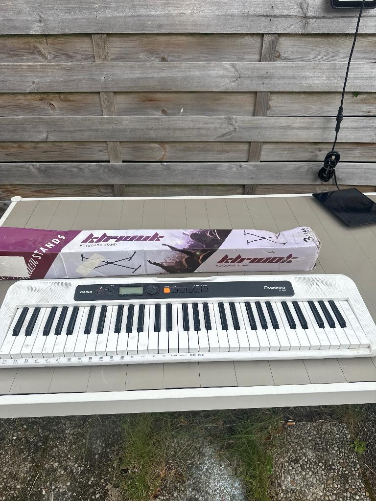 Casio Keyboard met ongebruikt keyboard stand NIEUW, Ophalen of Verzenden, Zo goed als nieuw, 61 toetsen, Overige merken