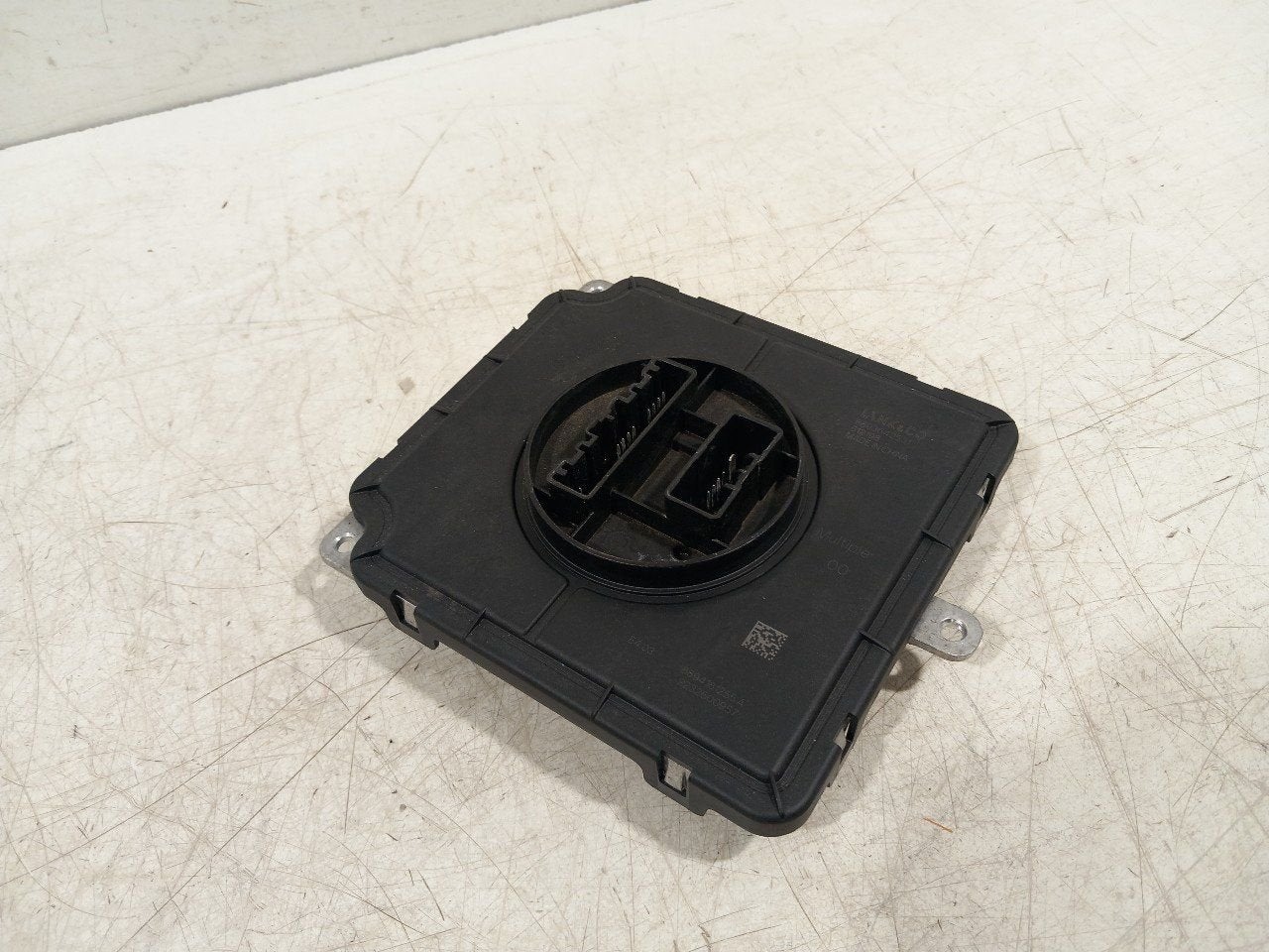 Module xenonverlichting links Lynk & Co 01, Onderdelen@venauto.nl, Van der Ven Autorecycling B.V., Gebruikt, Ettenseweg 76, 4706 PB Roosendaal, The Netherlands