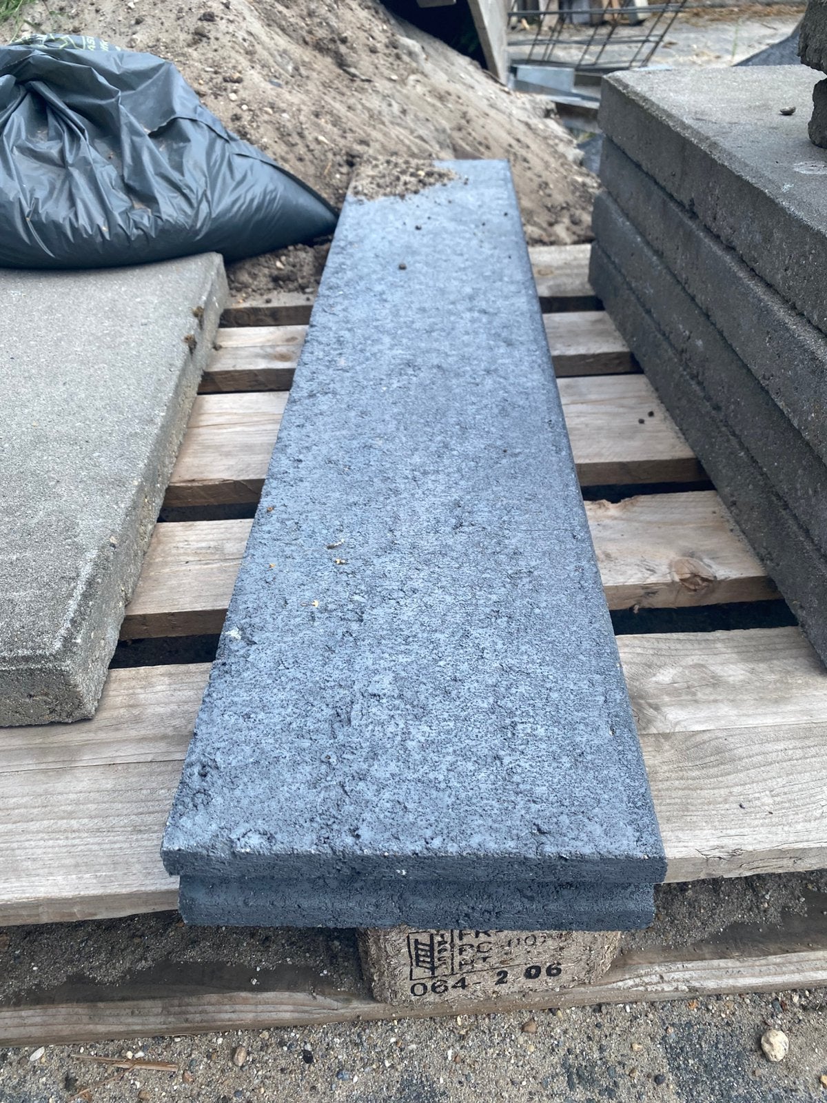 Betonbandjes antraciet, Ophalen, Gebruikt, 100 tot 200 cm, Minder dan 25 cm