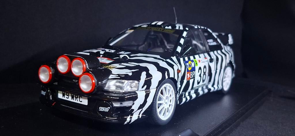 Subaru Impreza WRC Rally Langcaster Heat BIEDEN, Hobby en Vrije tijd, Modelauto's | 1:18, Ophalen of Verzenden