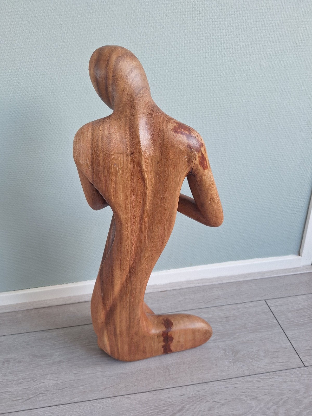 Prachtig groot houten beeld van zittend mens, Antiek en Kunst, Kunst | Beelden en Houtsnijwerken, Ophalen of Verzenden, Hout, Beeld