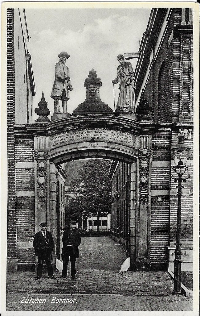 Zutphen, Bornhof, mannen, poort, beelden, Verzenden, 1920 tot 1940, Gelopen, Gelderland