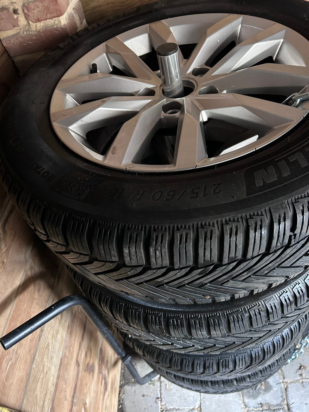 Te koop lichtmetalen VW velgen met banden, Ophalen