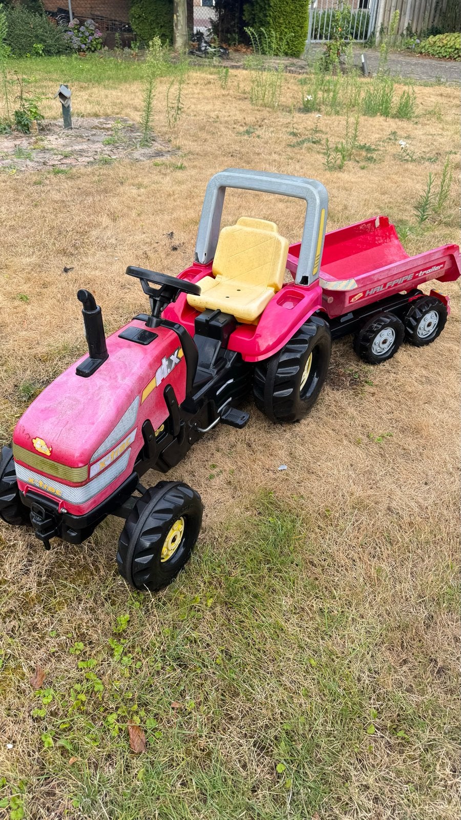 Traptractor met aanhanger - Gebruikt, Kinderen en Baby's, Speelgoed | Buiten | Voertuigen en Loopfietsen, Ophalen, Gebruikt, Trapvoertuig