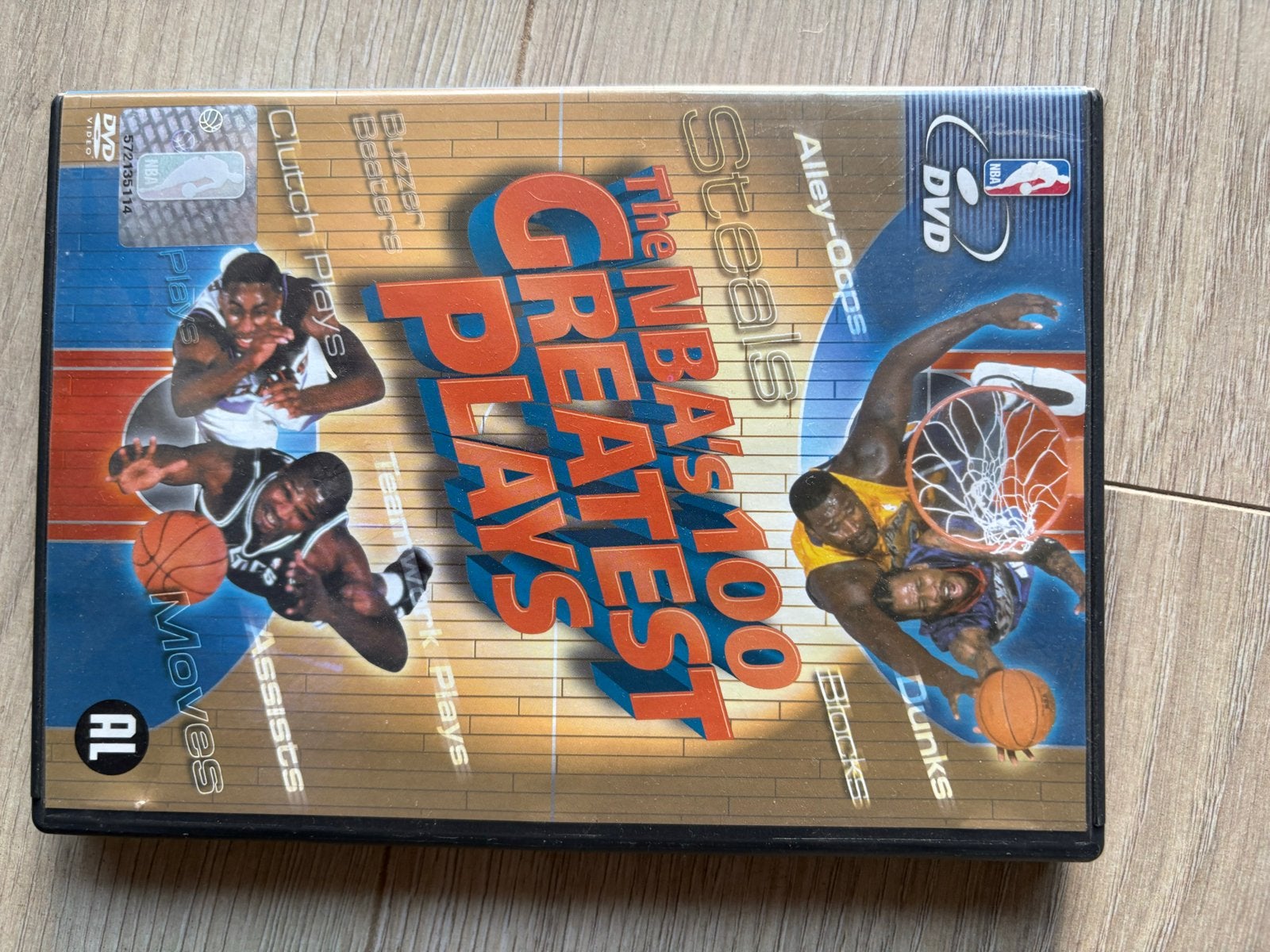 NBA's 100 Greatest Plays DVD - Basketbal Hoogtepunten, Cd's en Dvd's, Ophalen, Nederlands, Basketbal, Gebruikt