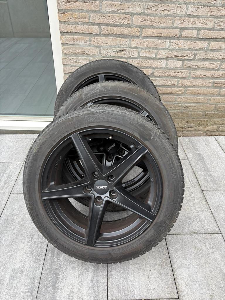 Winterbanden Vredestein 225/50 R18 met velg, Ophalen, Gebruikt