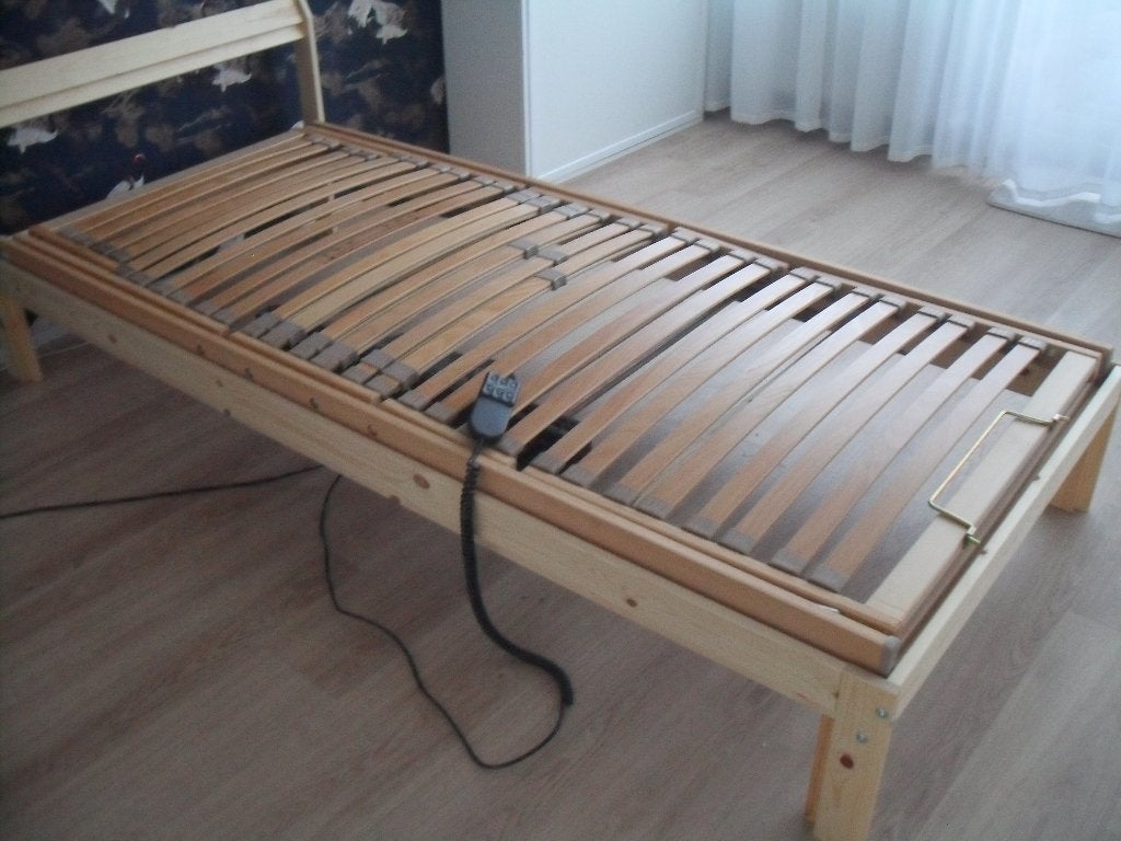 Elektrische lattenbodem 90x200, Huis en Inrichting, Slaapkamer | Matrassen en Bedbodems, Ophalen, Gebruikt, 90 cm, Eenpersoons