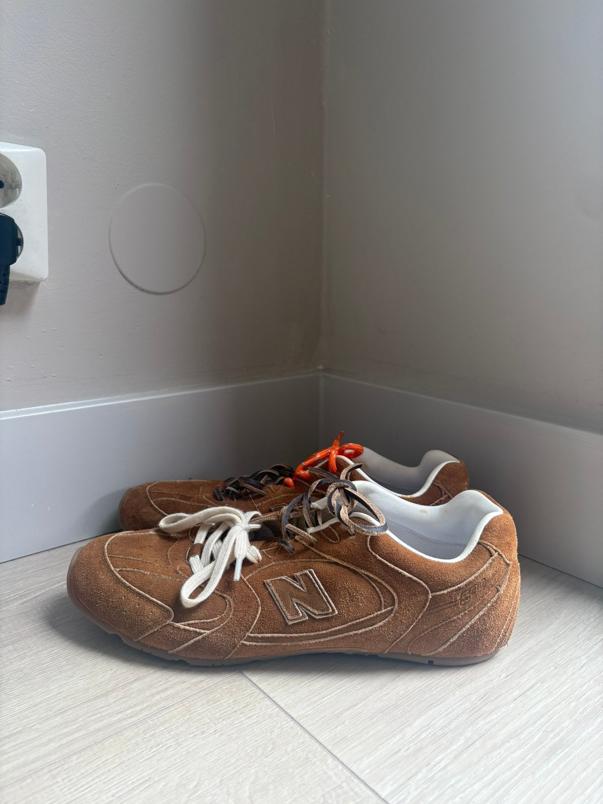 Miu miu new balance sneakers, Kleding | Heren, Bruin, Ophalen of Verzenden, Sneakers of Gympen, Zo goed als nieuw