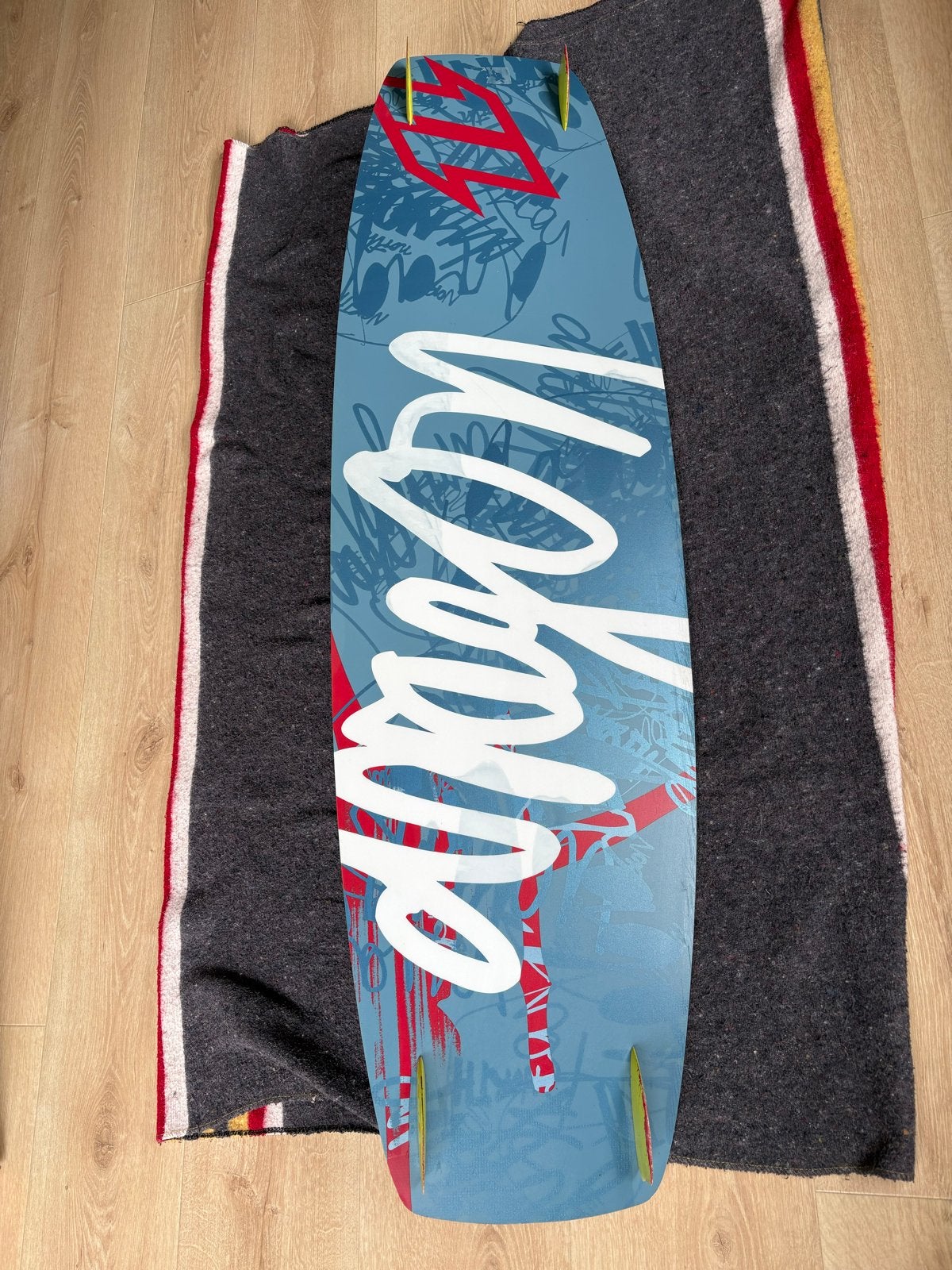 North Dragon Kitesurfboard - Freestyle/Freeride, Watersport en Boten, Kitesurfen, Ophalen of Verzenden, Gebruikt, Overige typen