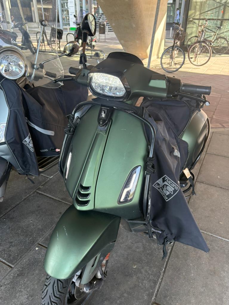 Vespa sprint, Fietsen en Brommers, Scooters | Vespa, Gebruikt, Overige modellen, Maximaal 45 km/u, Benzine, Ophalen