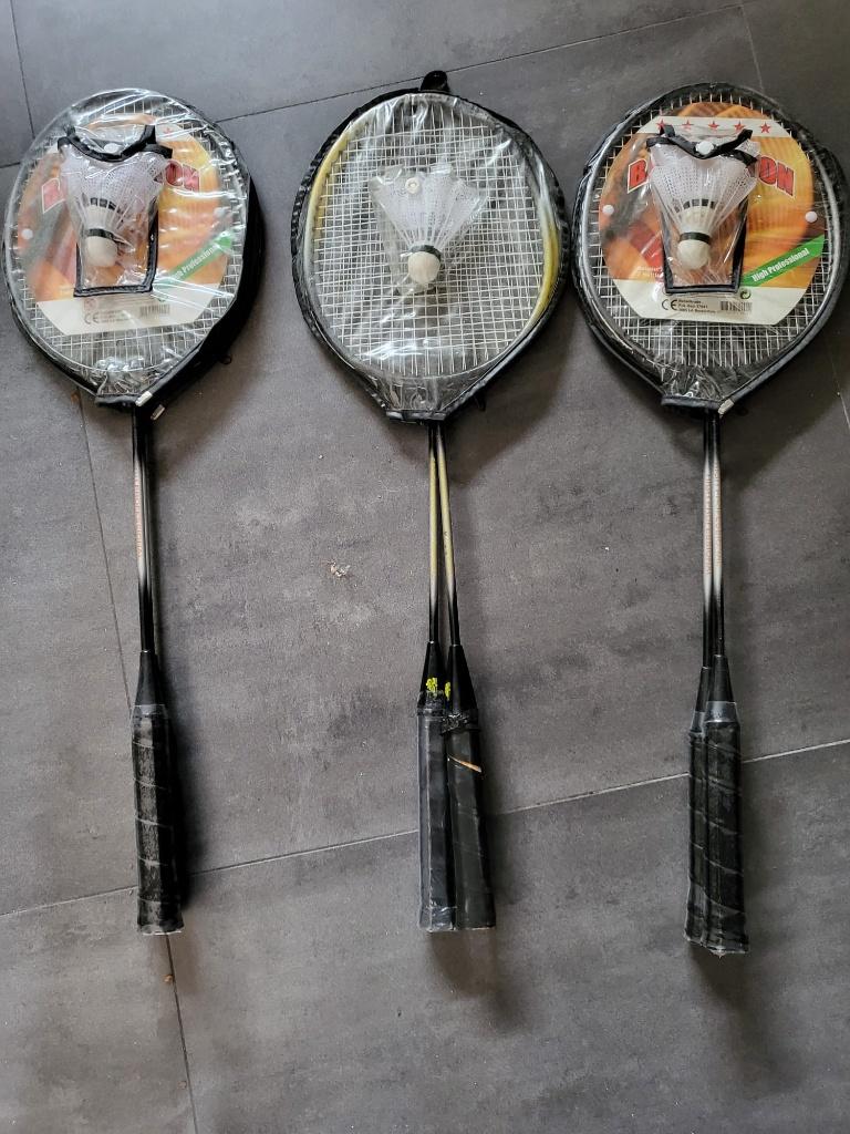 badmintonrackets nieuw met shuttles, Sport en Fitness, Badminton, Ophalen, Nieuw, Racket(s)