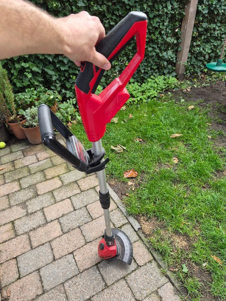 Accu trimmer / grasmaaier, Tuin en Terras, Ophalen of Verzenden, Gebruikt, Accu-grasmaaier