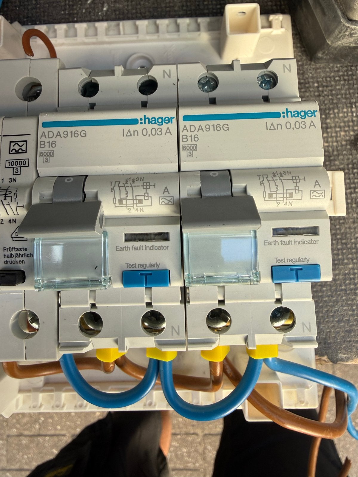 2x Hager ADA916G B16 aardlekautomaat - Nieuwstaat, Ophalen, Nieuw, Hager, Aardlekautomaat