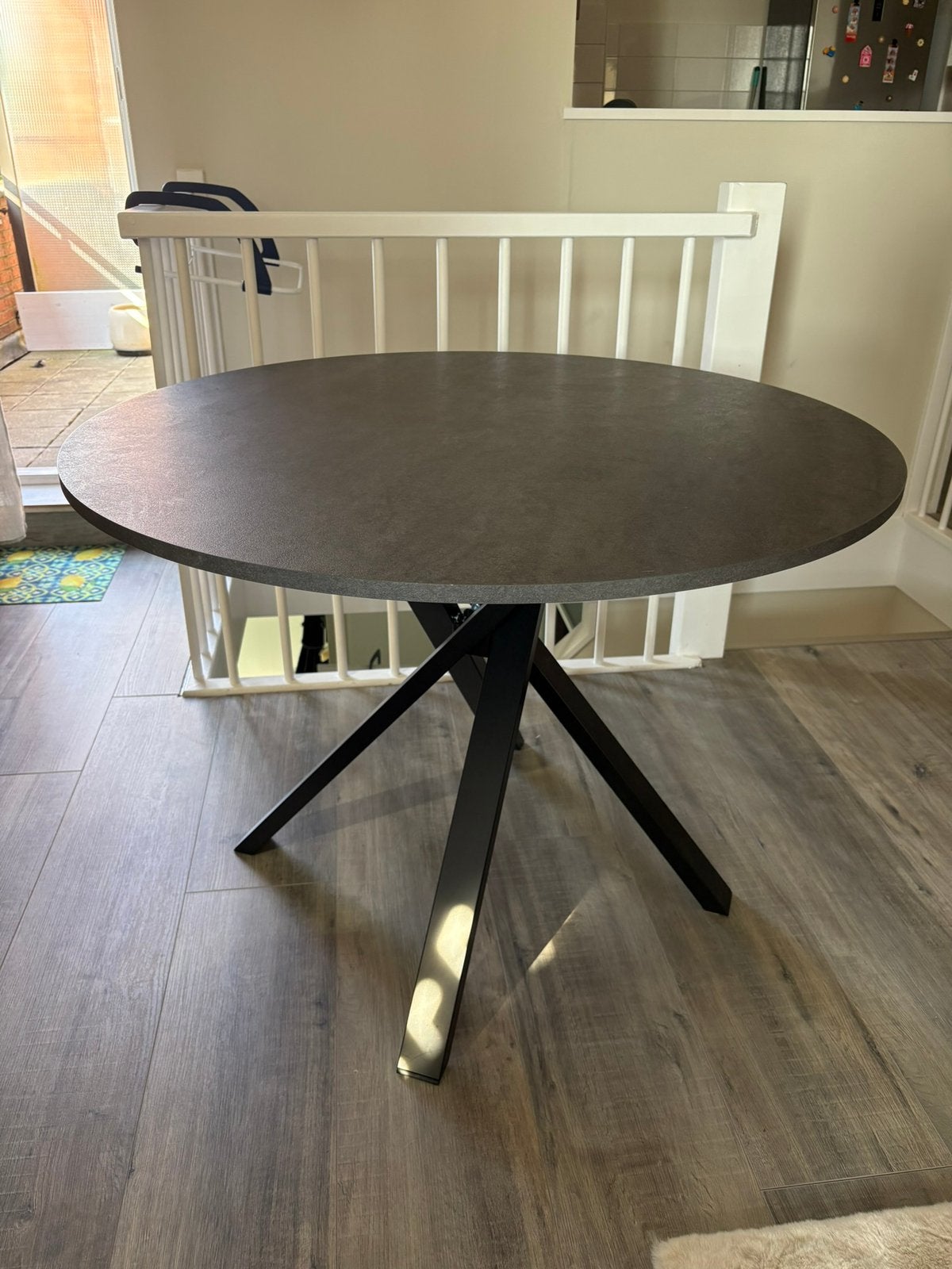 Eettafel, Ophalen, 100 tot 150 cm, Rond, Zo goed als nieuw