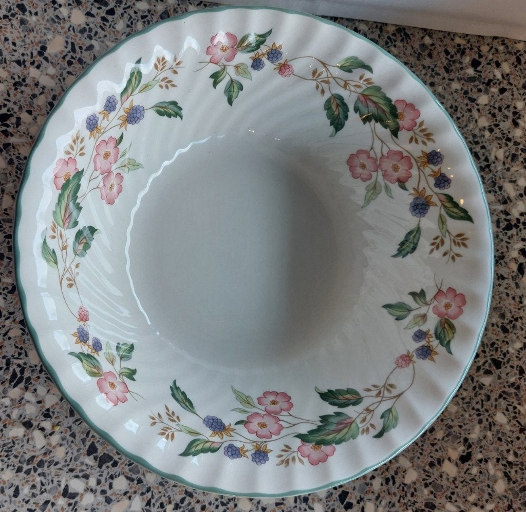 1 grote schaal Wood & Sons Victorian Rose 22 cm, Overige merken, Ophalen of Verzenden, Overige stijlen, Aardewerk