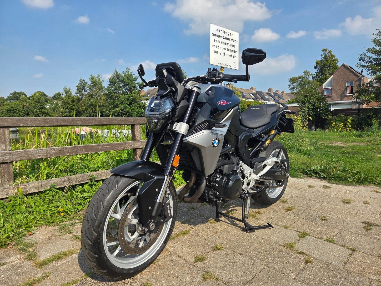 BMW F900R Full option origineel Nederlands., Motoren, Motoren | BMW, 2 cilinders, Gebruikt, 900 cc, Particulier
