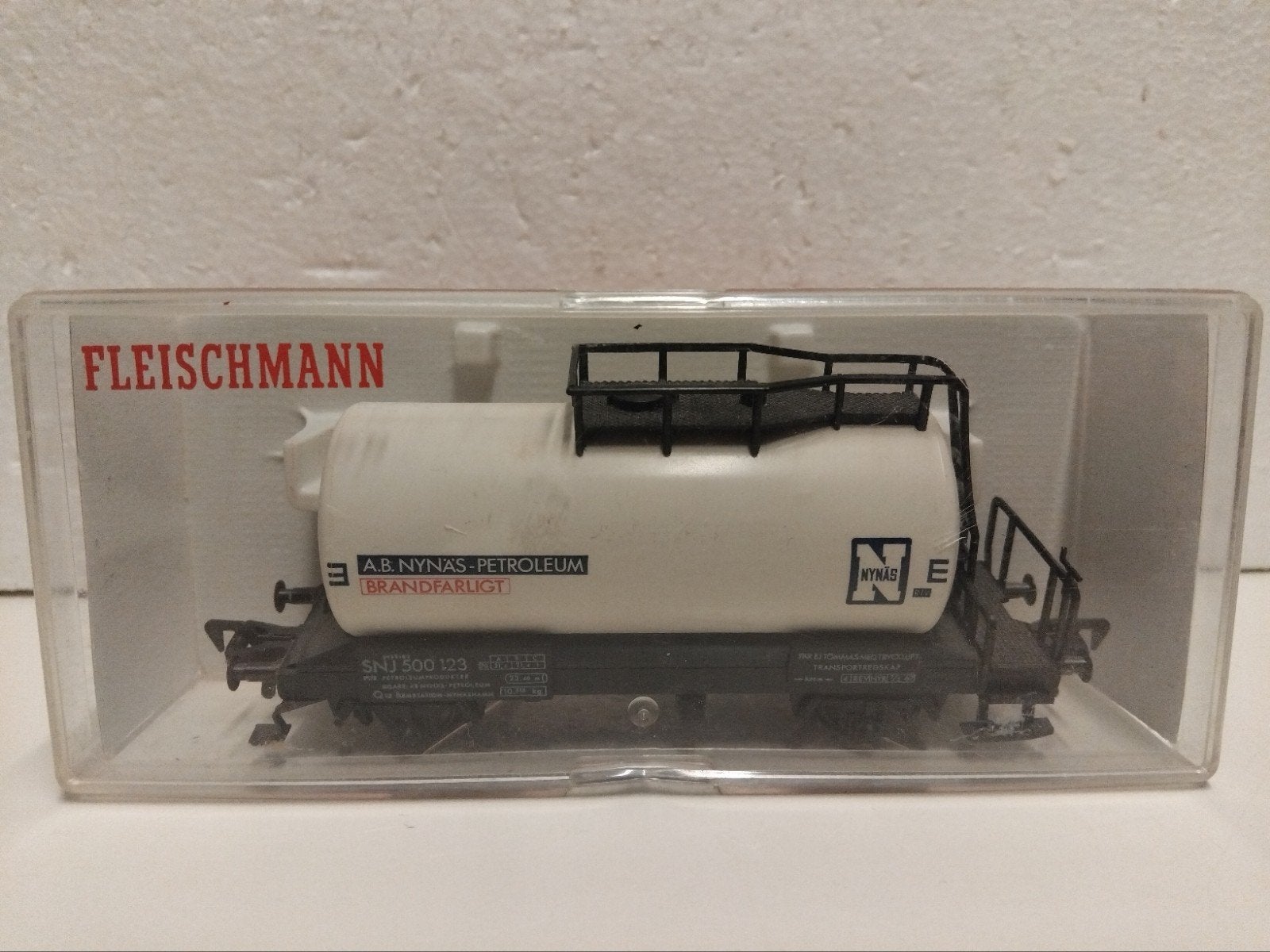 Fleischmann HO #5569 Tanker wagon A.B Nynas Petroleum, Gelijkstroom, Fleischmann, Wagon, Ophalen of Verzenden