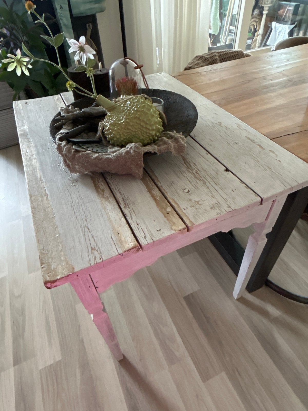 Decoratieve tafel in shabby chic, vintage stijl, Ophalen