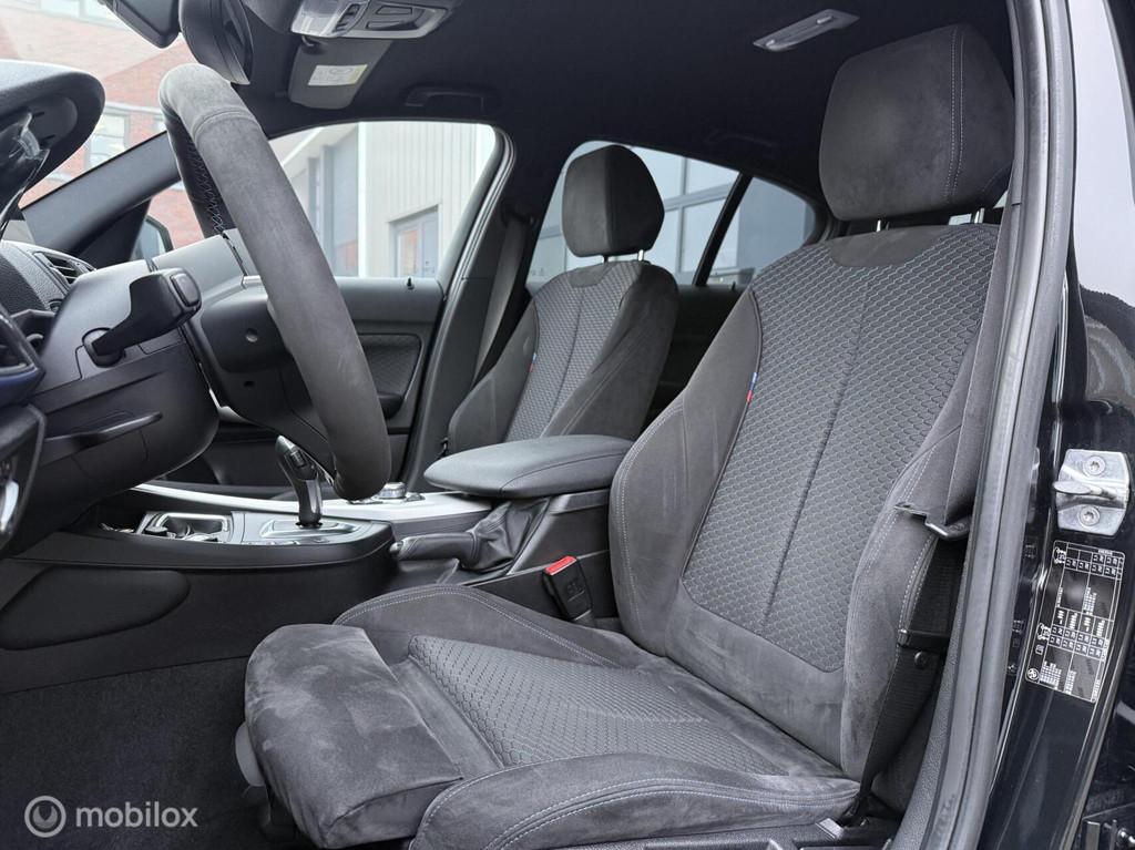 BMW 1-serie 125i M Sport uitlaat Navi Cruise Alcantara Stoel, Auto's, 1345 kg, Achterwielaandrijving, 4 cilinders, Alcantara