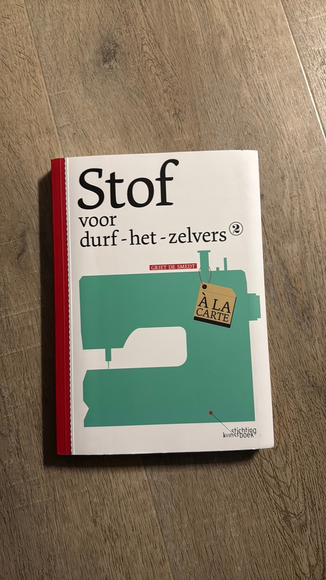 Naaiboek: stof voor durf het zelvers., Boeken, Ophalen of Verzenden, Gelezen