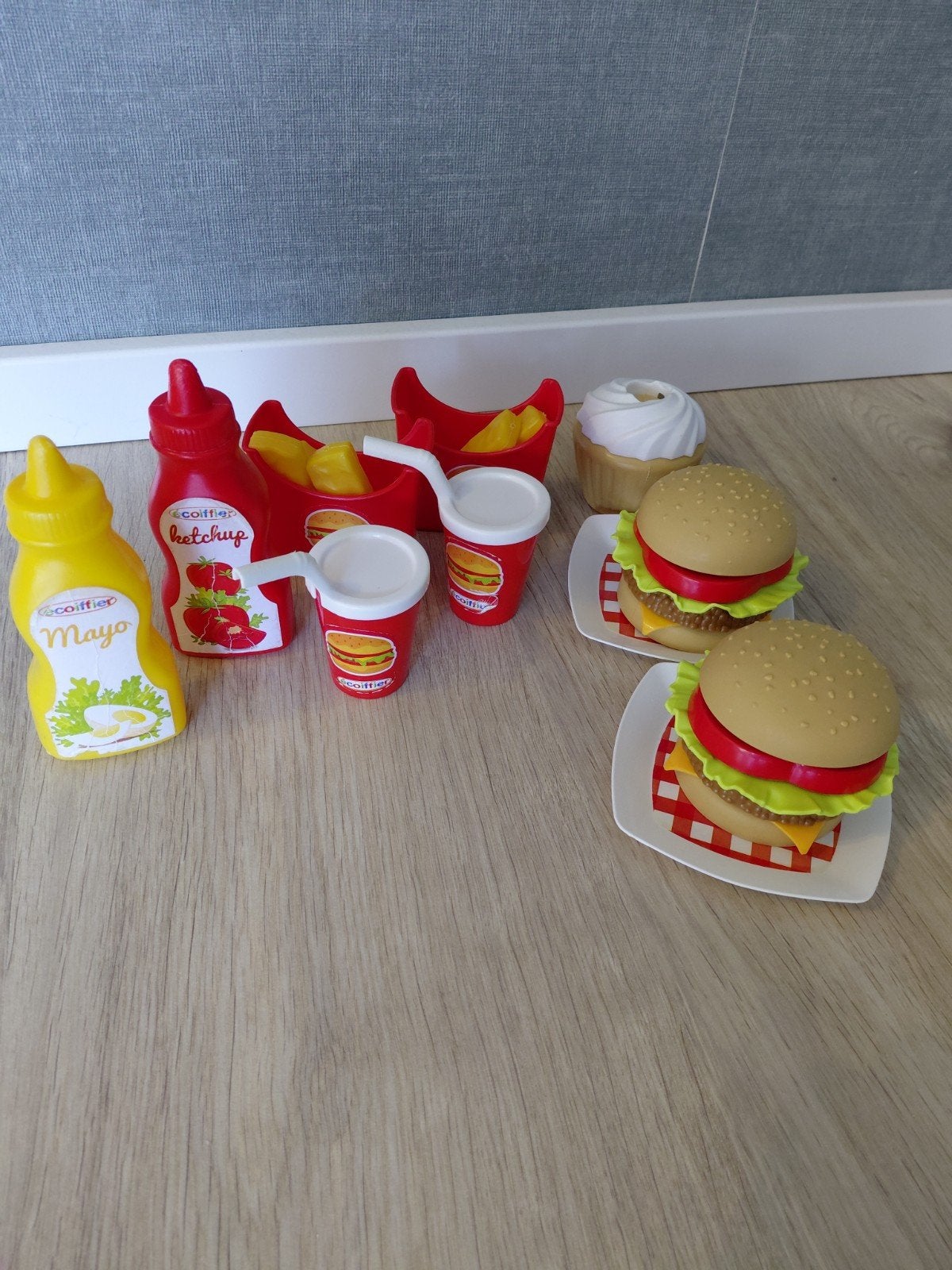 Speelgoed Fastfood Set - Hamburgers, Frietjes & Sauzen, Kinderen en Baby's, Ophalen, Gebruikt, Jongen of Meisje