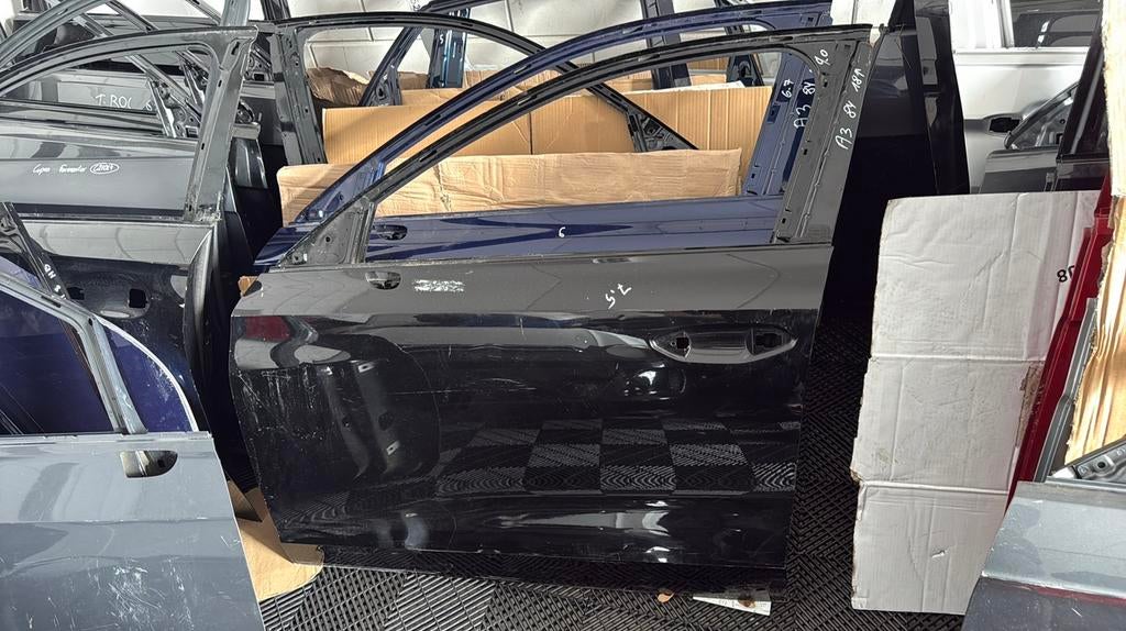 Audi a3 8y Portier rechts voor deur, Ophalen of Verzenden