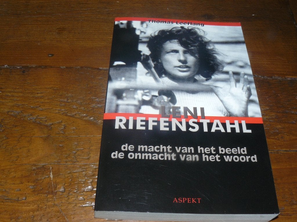 Leni Riefenstal (biografie Duitse acrice, filmmaker, 3e Rijk, Ophalen of Verzenden, Film, Tv en Media, Thomas Leeflang, Zo goed als nieuw