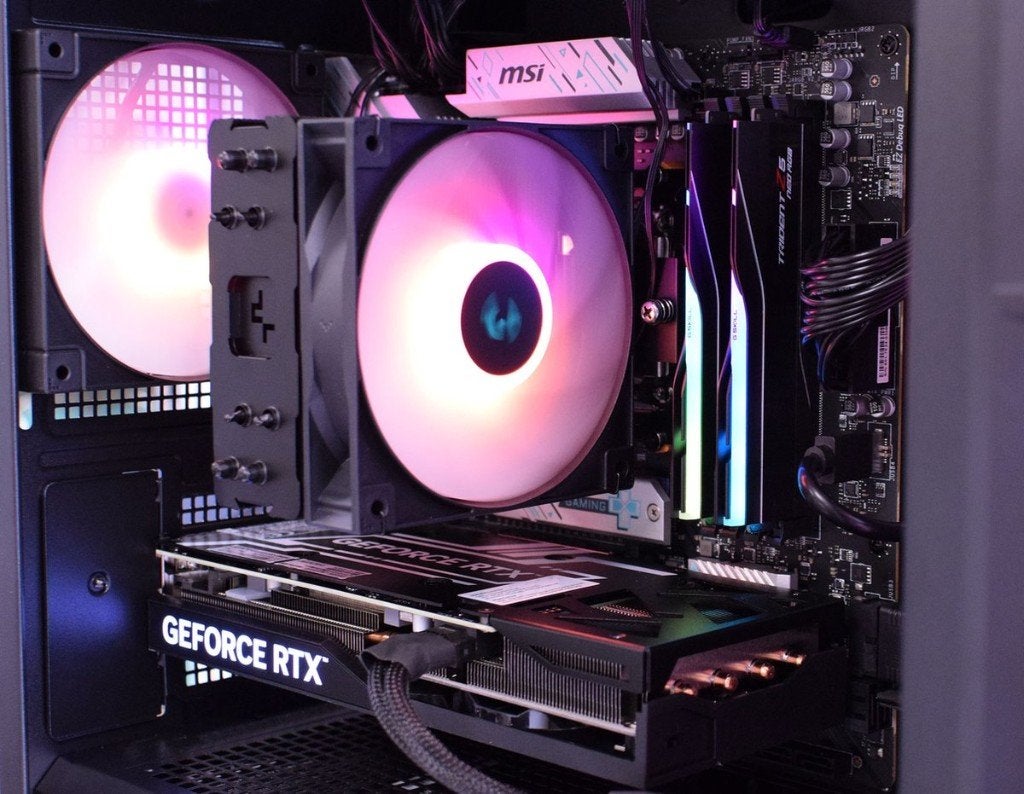 GamingLand Premium G225-W11 Gaming/ Streaming PC -RTX 5070TI, Ophalen, 32 GB, AMD Ryzen 5, Zo goed als nieuw