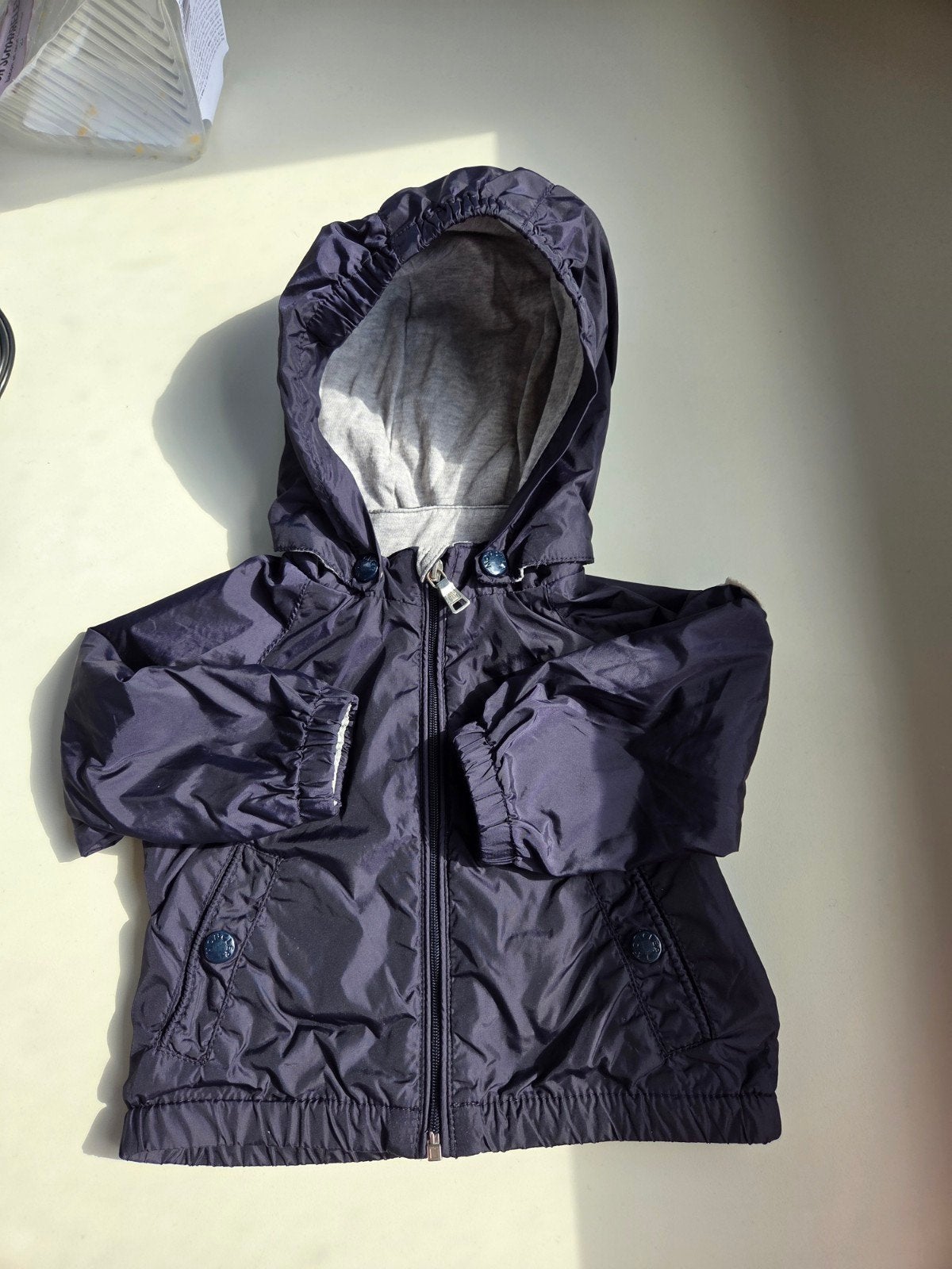 Moncler baby jasje 3-6 maanden, Ophalen of Verzenden, Zo goed als nieuw, Moncler, Jongetje of Meisje