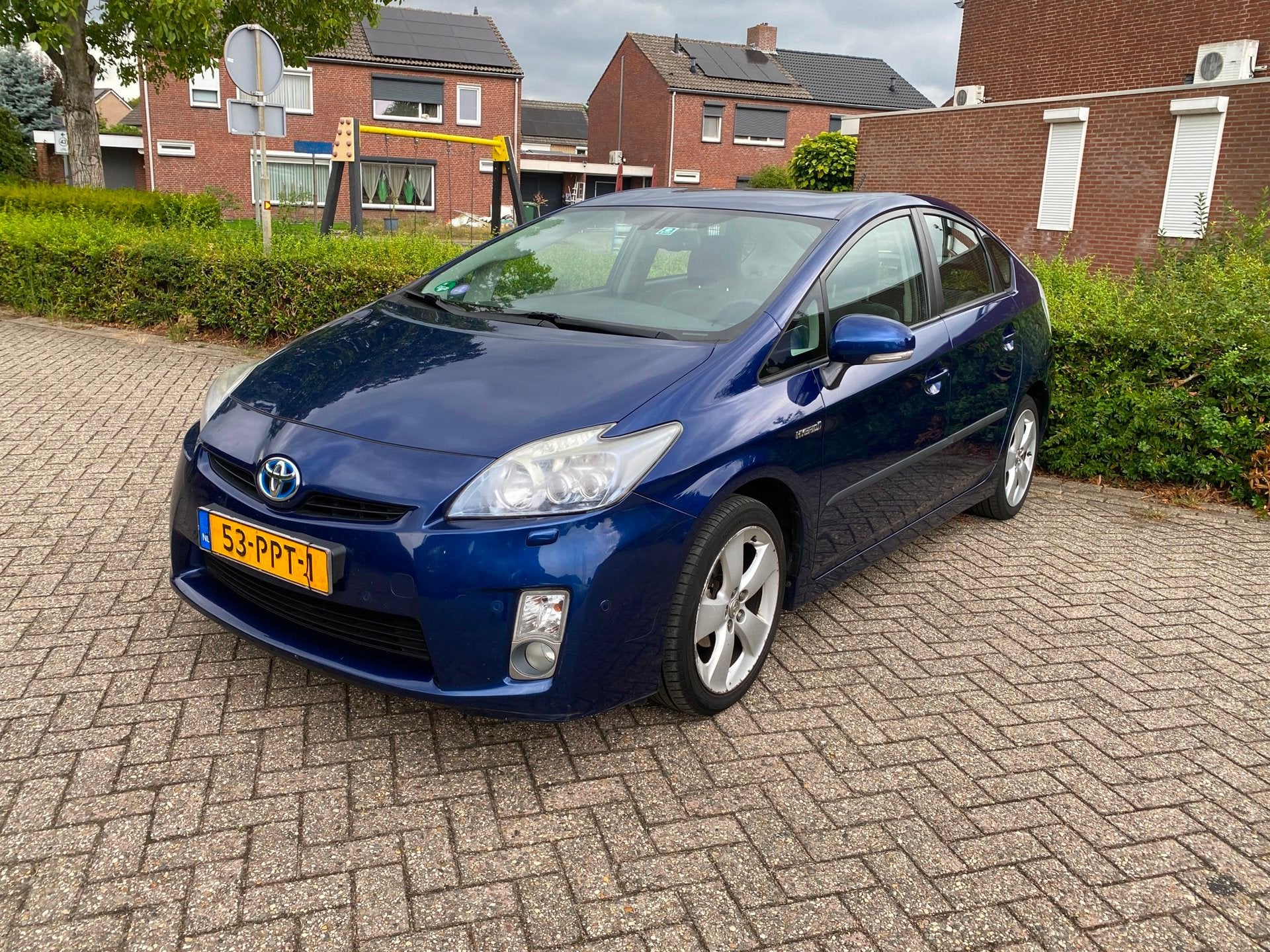 Toyota Prius 1.8 Dynamic Business, Gebruikt, 4 cilinders, Blauw, Alcantara