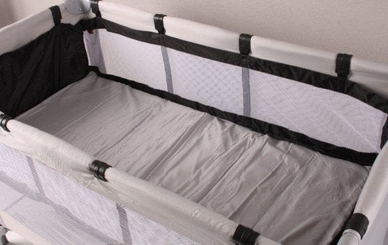 Bodemverhoger voor campingbed/reisbedje, Kinderen en Baby's, Babywiegjes en Ledikanten, Ophalen, Zo goed als nieuw, Reisbedje
